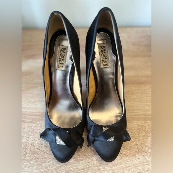 Badgley Mischka Black Heels - Picture 2 of 12